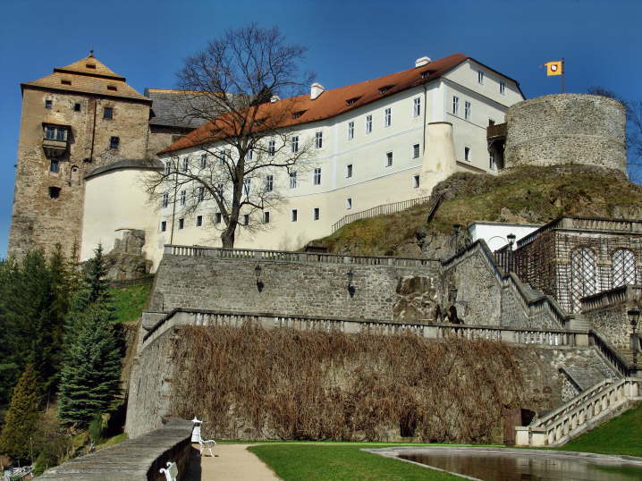 Burg Becov